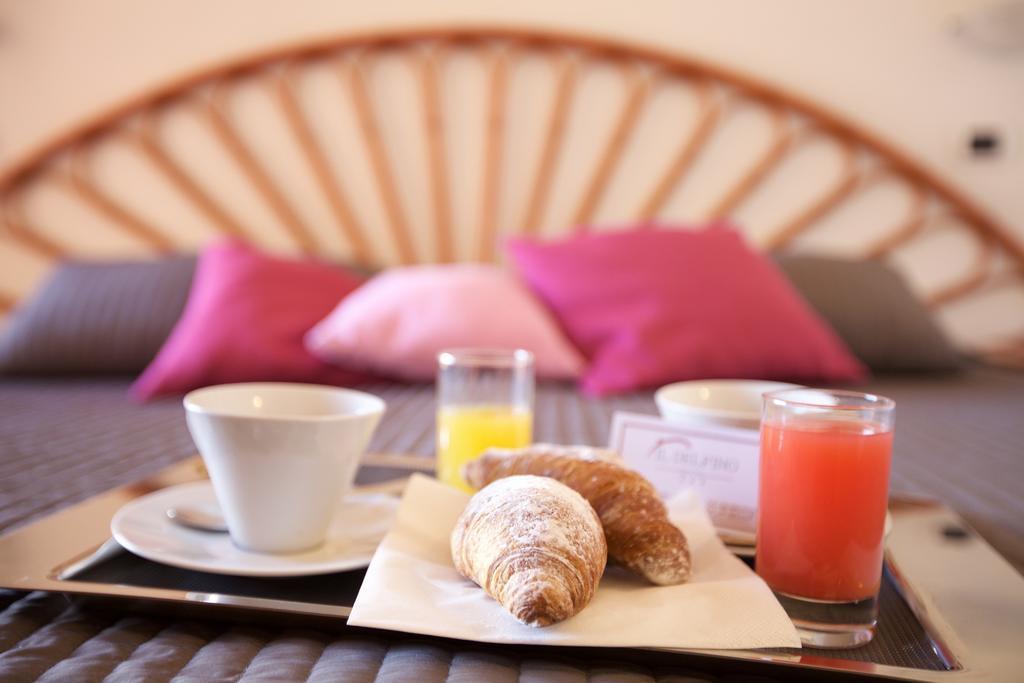 Hotel Il Delfino San Vincenzo Luaran gambar