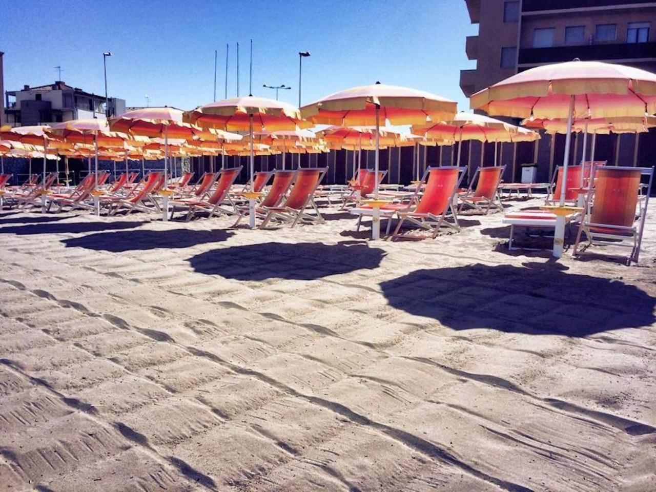 Hotel Il Delfino San Vincenzo Luaran gambar