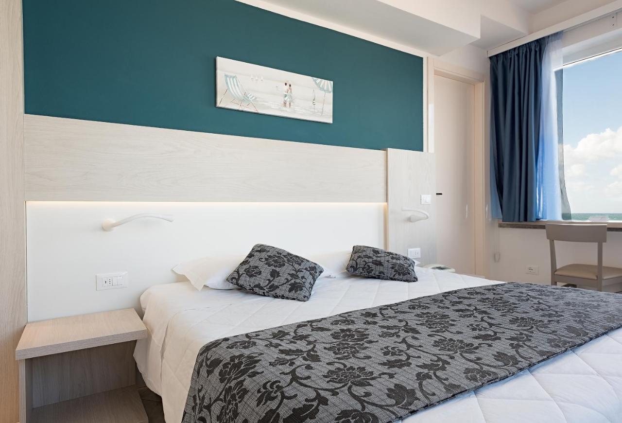 Hotel Il Delfino San Vincenzo Luaran gambar